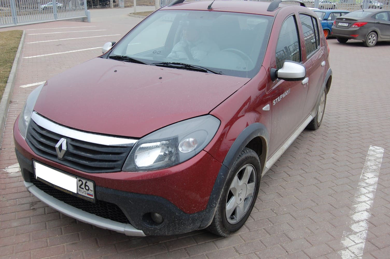 Renault Sandero (2009-2014) 1.6 л.