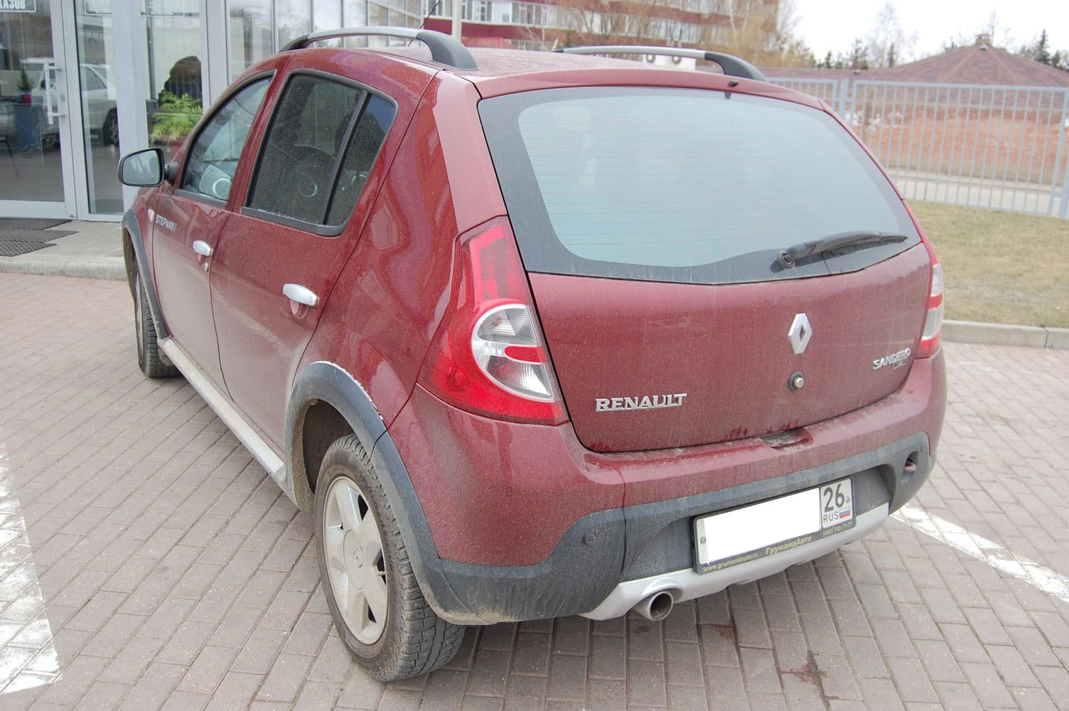 Renault Sandero (2009-2014) 1.6 л.