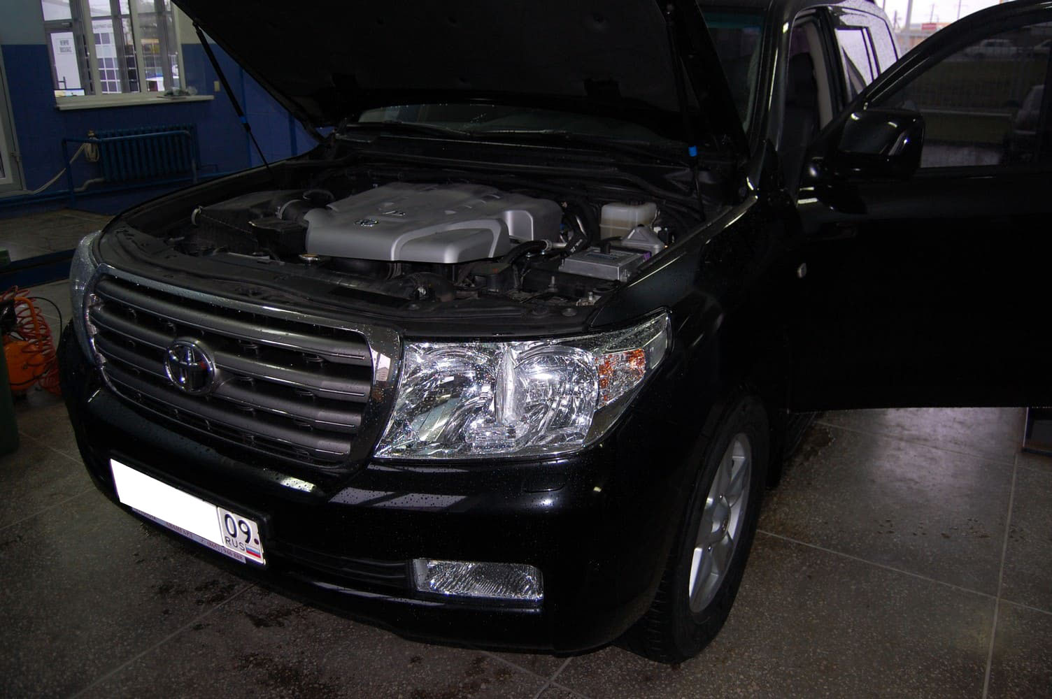 Toyota Land Cruiser 200 Series (2007-2011) 4.5 л.