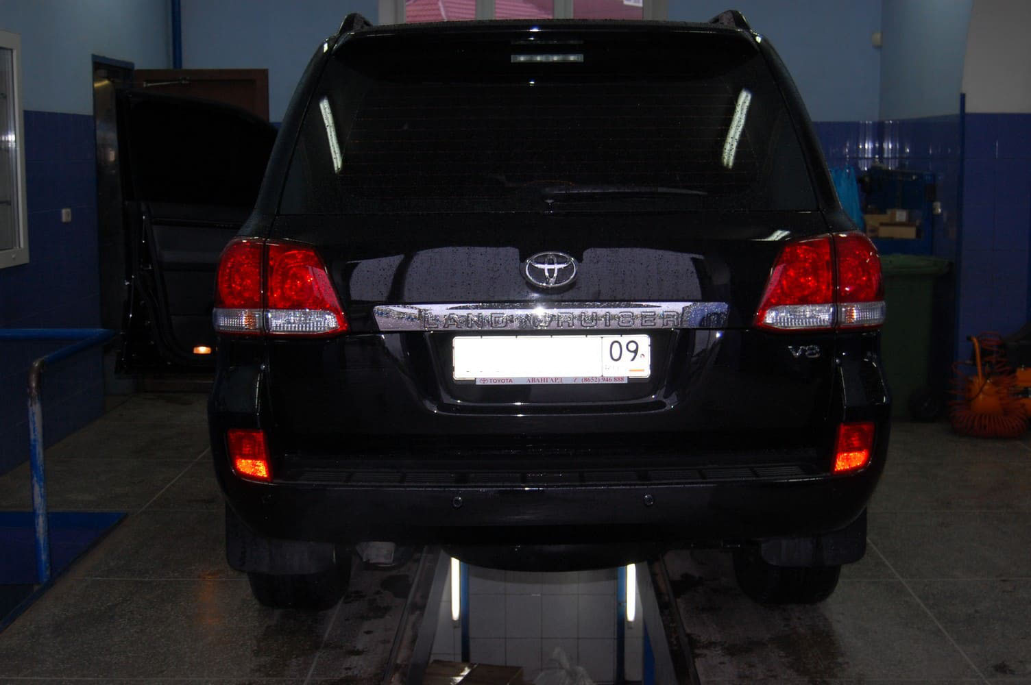 Toyota Land Cruiser 200 Series (2007-2011) 4.5 л.